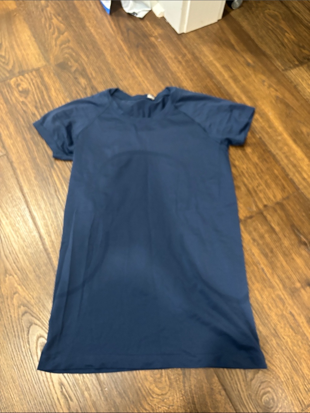 Women’s  lululemon short sleeve shirt